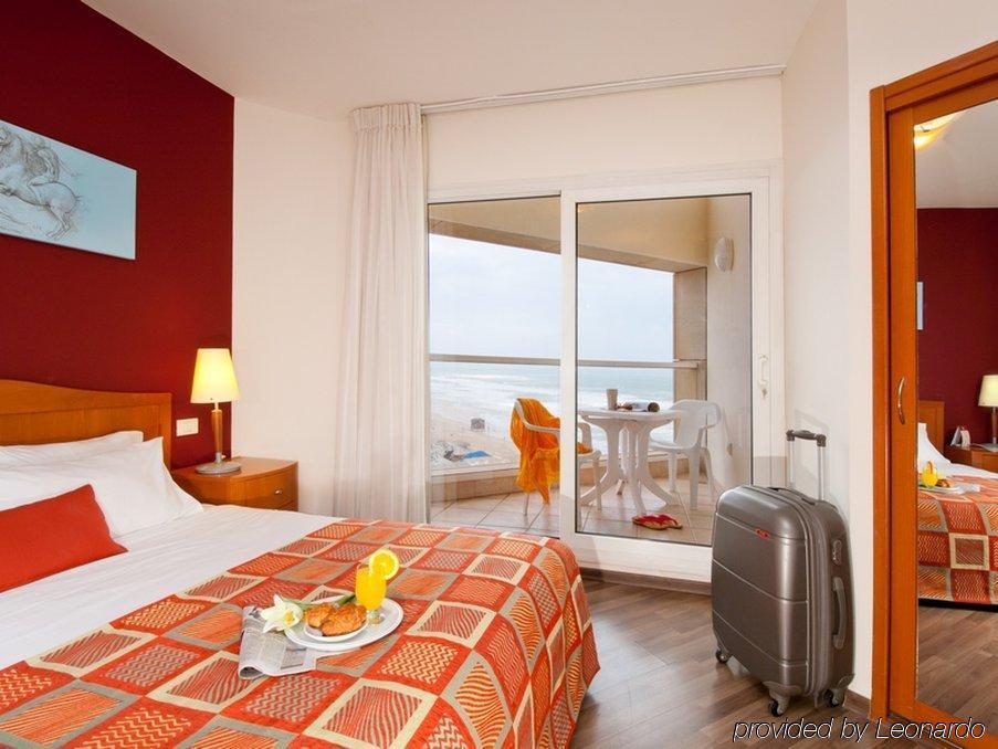 Arena Hotel By The Beach Bat Yam Cameră foto