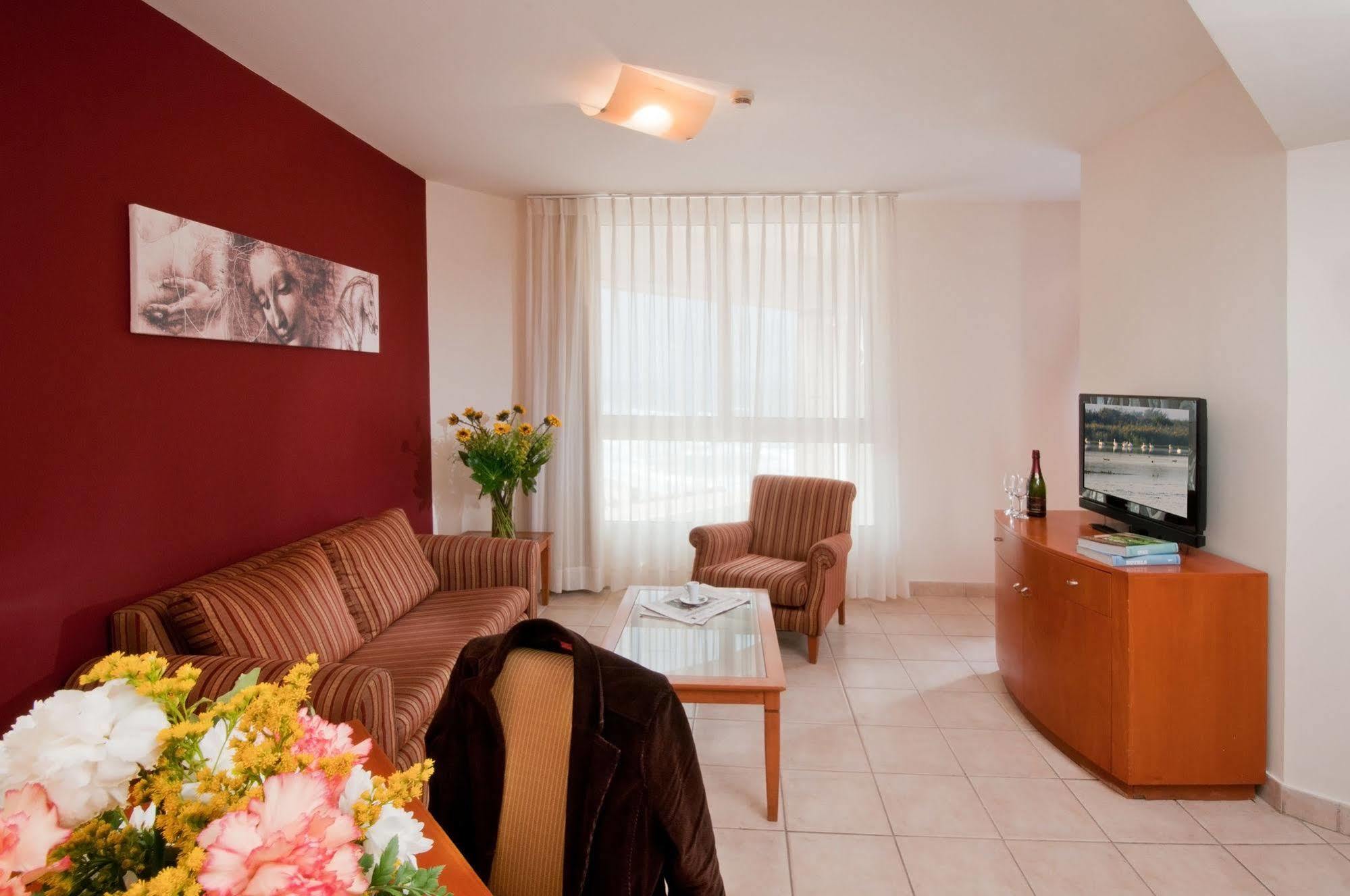 Arena Hotel By The Beach Bat Yam Cameră foto
