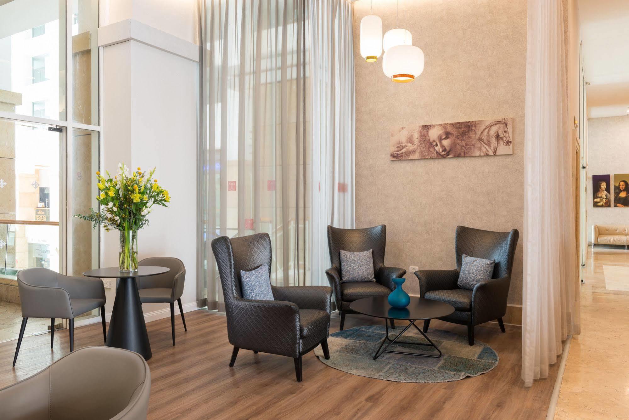 Arena Hotel By The Beach Bat Yam Exterior foto